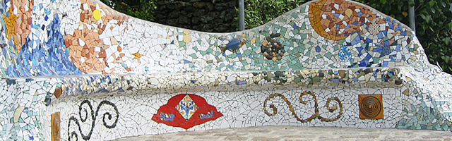 banc de jardin en mosaïque